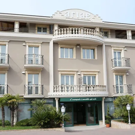 Ariae Dependance - Alihotels Отель 4*